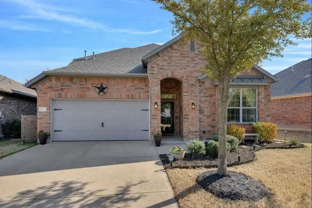 15420 Elm Bluff Way, Fort Worth