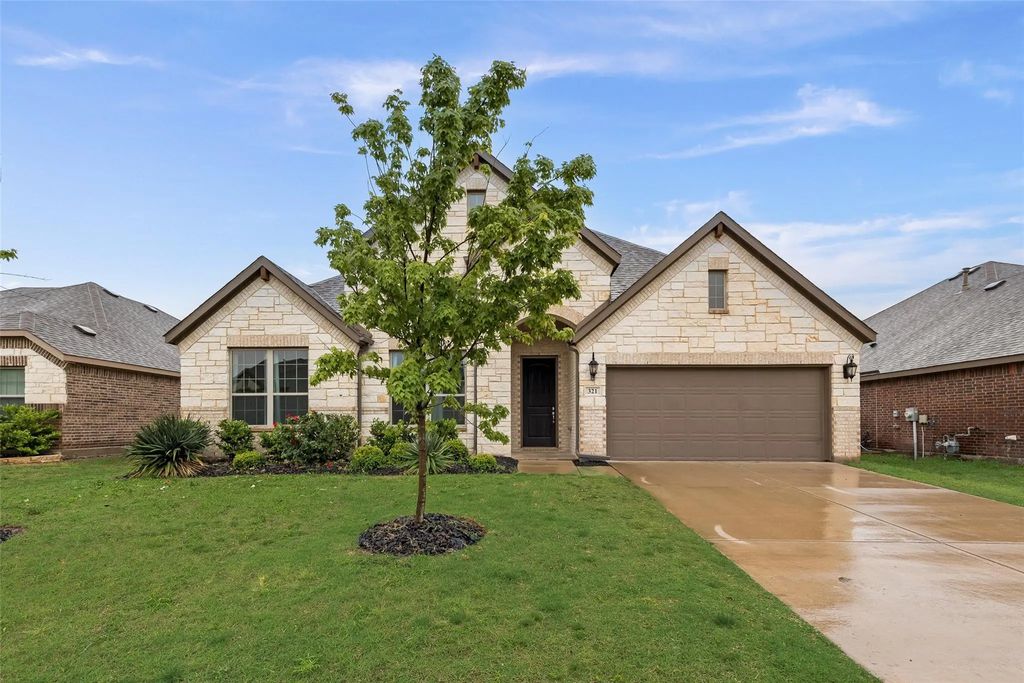 321 Delaford Drive, Forney