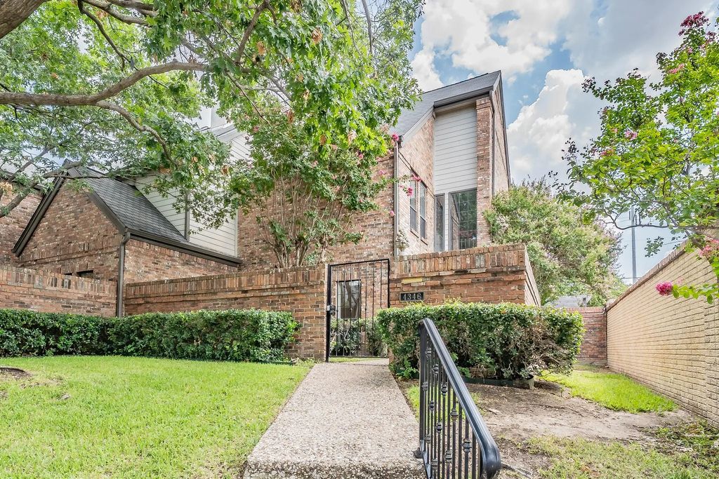 4346 Macarthur Avenue, Highland Park