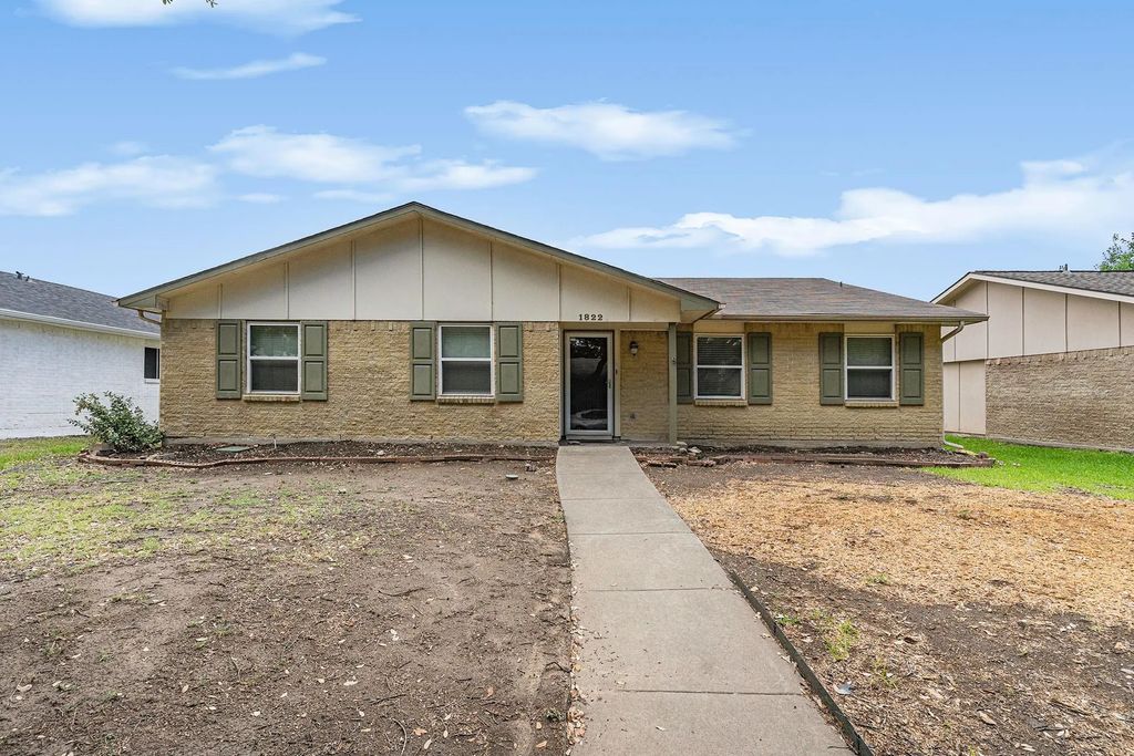 1822 Chamberlain Drive, Carrollton