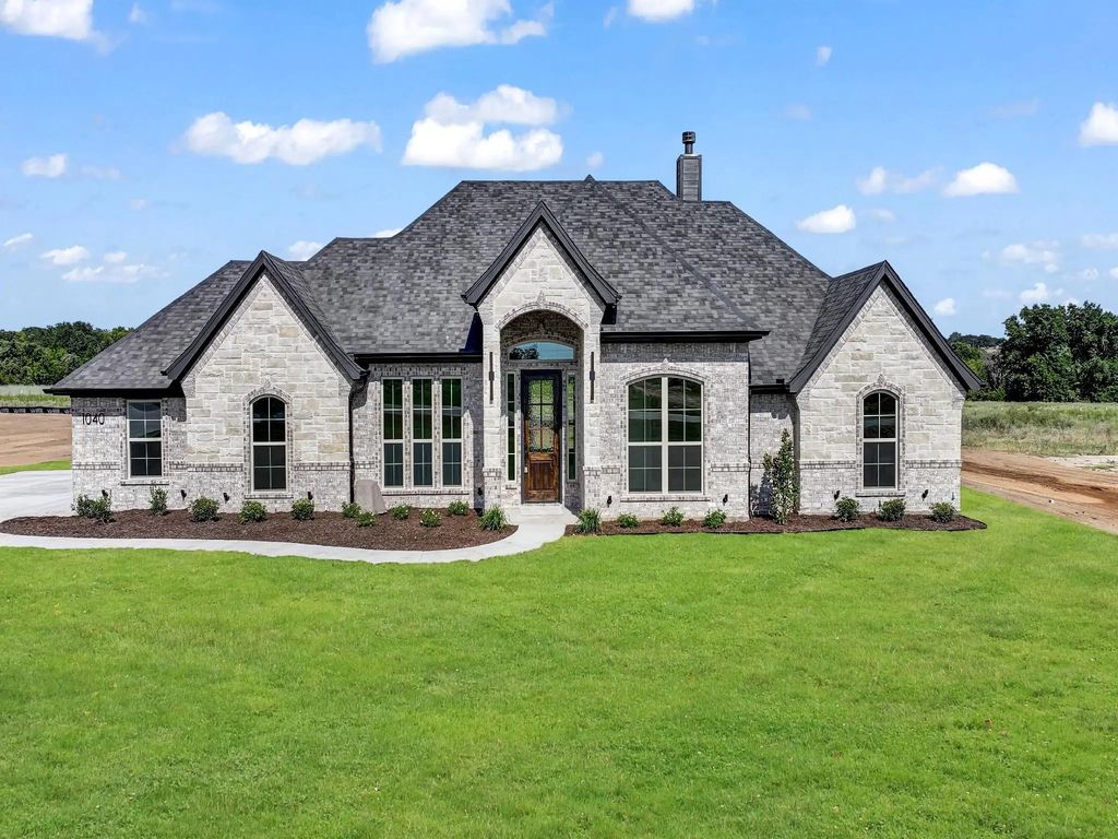 1040 Arbor Vista Drive, Azle