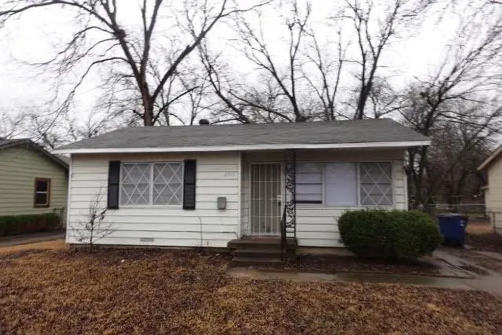8706 Cardella Avenue, Dallas