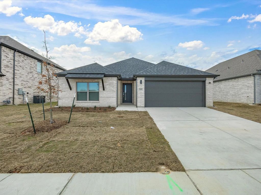 428 Blackwater Trail, Waxahachie