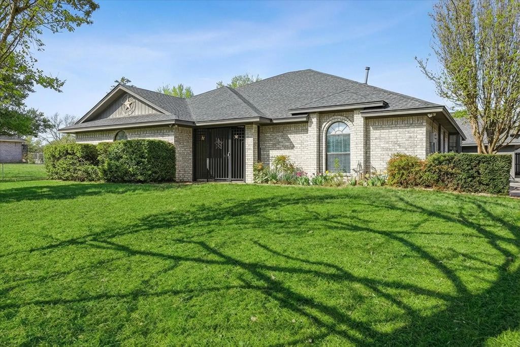 1815 Dicey Road, Weatherford