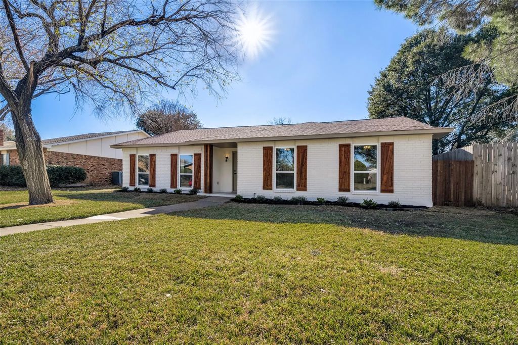 1216 Warwick Drive, Mesquite