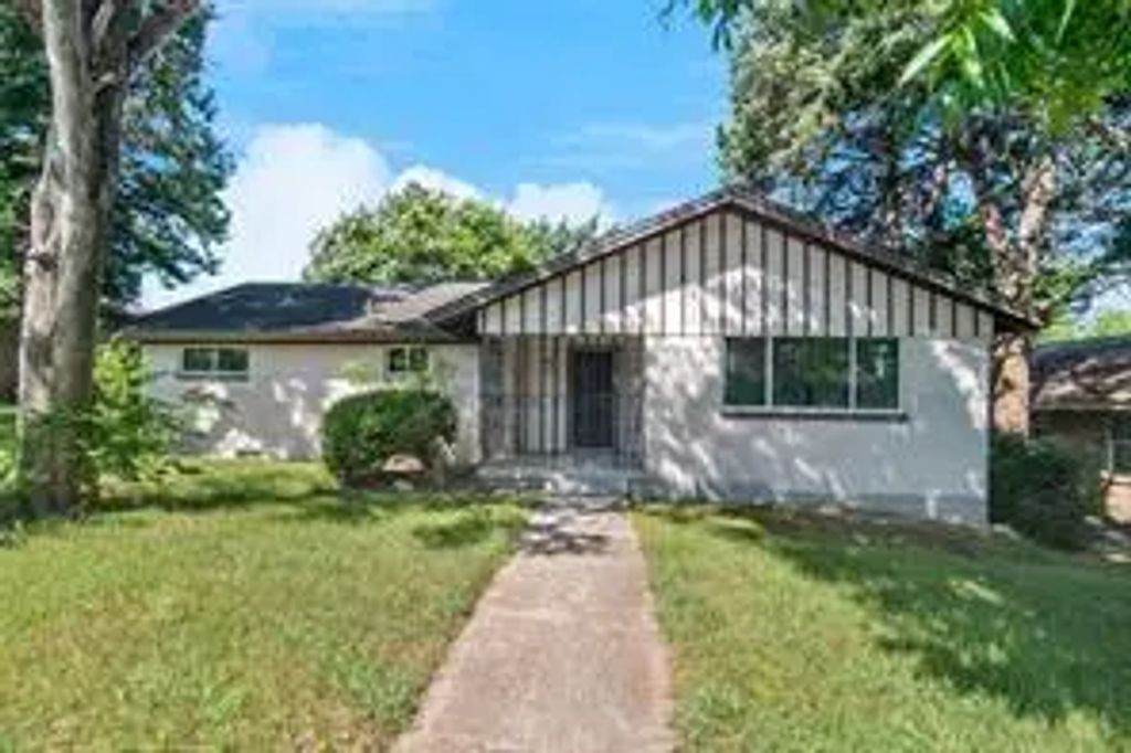 1222 Serenade Lane, Dallas