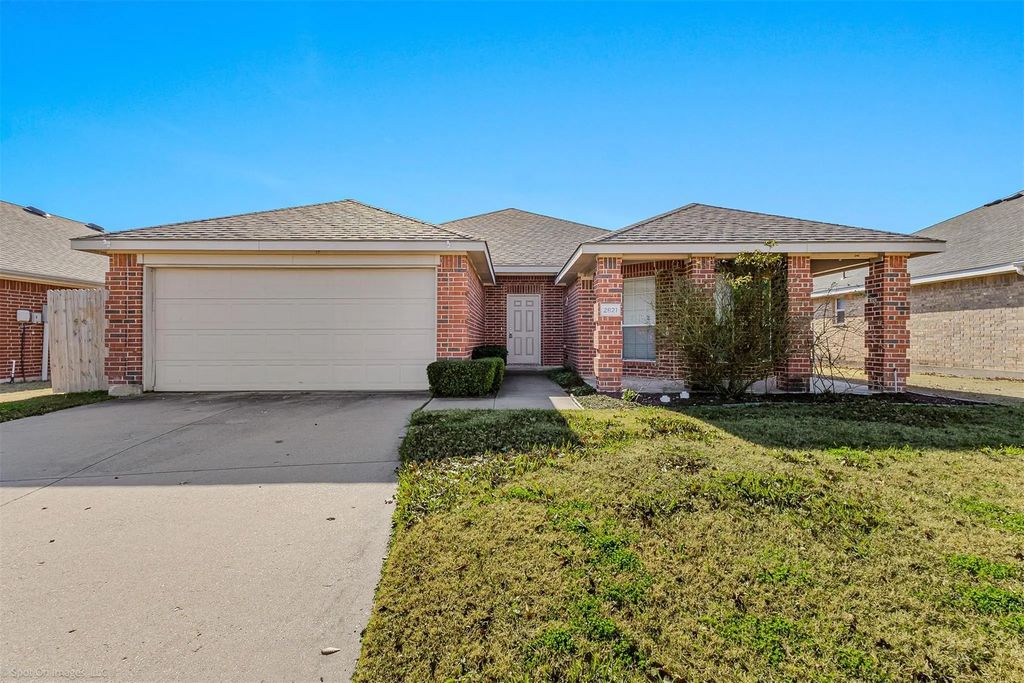 2821 Mockingbird Street, Royse City