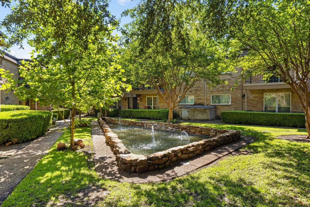 7908 Royal Lane 122 B, Dallas