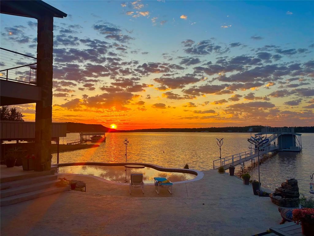 5439 Fm 1148, Possum Kingdom Lake