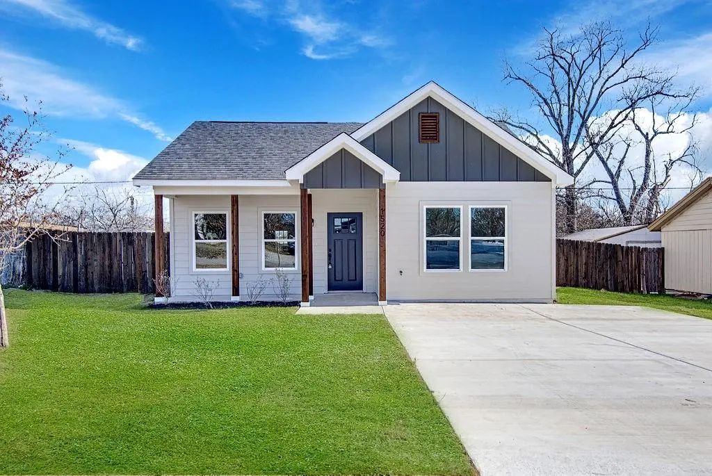 1520 Whippoorwill Way, Pelican Bay