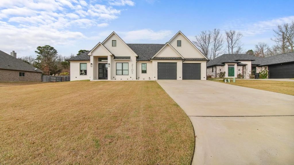 2105 Sophia Lane, Longview