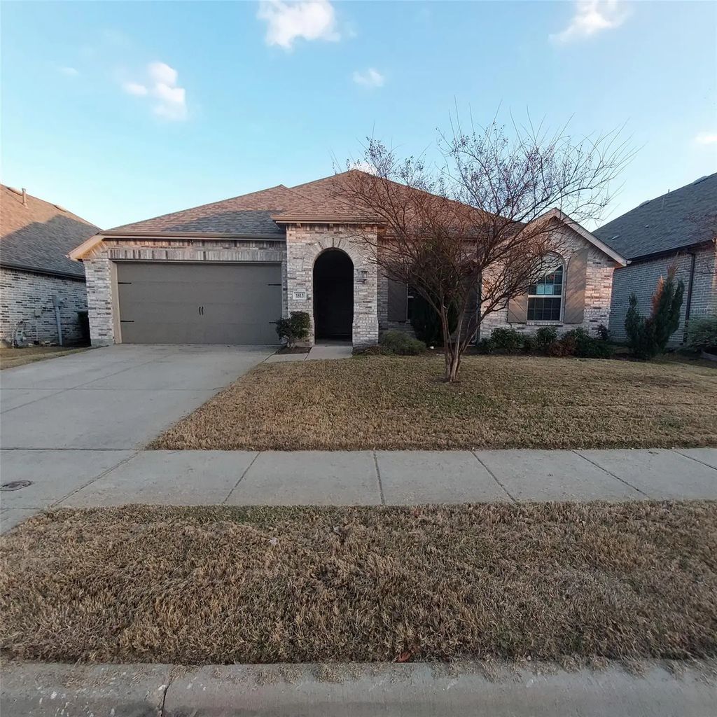 1813 Huntsman Way, Forney