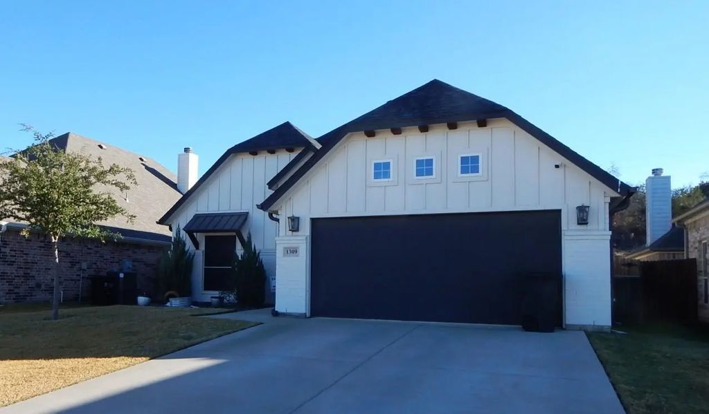1309 Ridgeview Drive, Weatherford