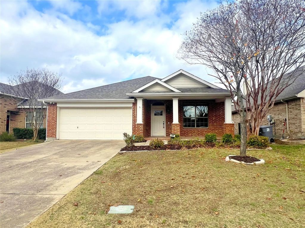 7011 Chackbay Lane, Dallas
