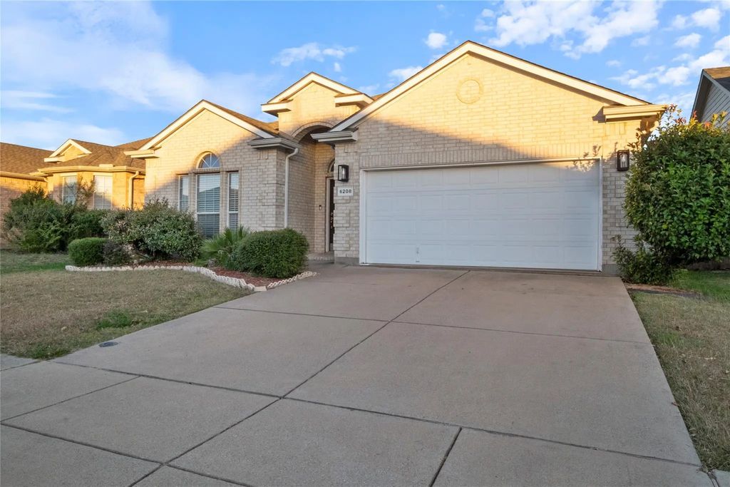 6208 Claire Drive, Fort Worth