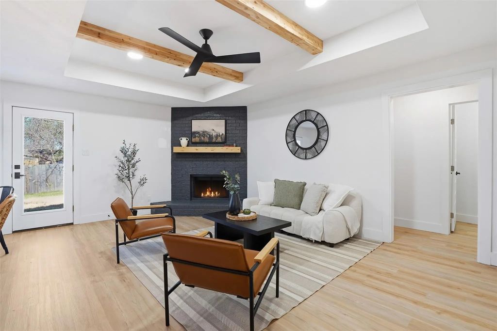 8512 Whitney Drive, White Settlement