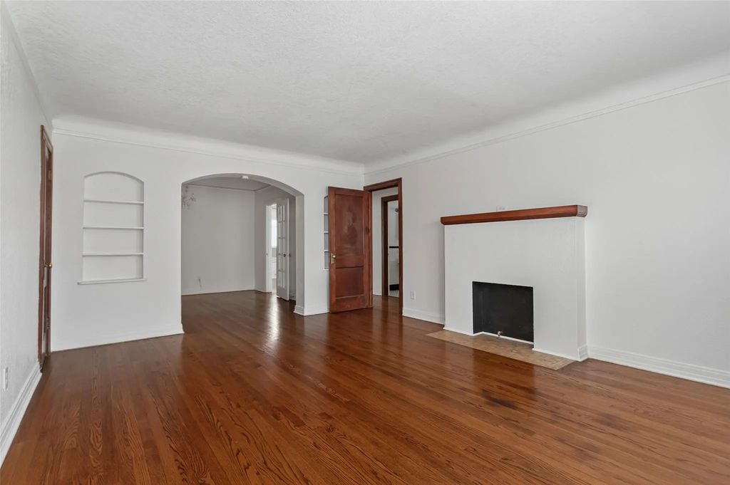 5918 La Vista Drive 3, Dallas