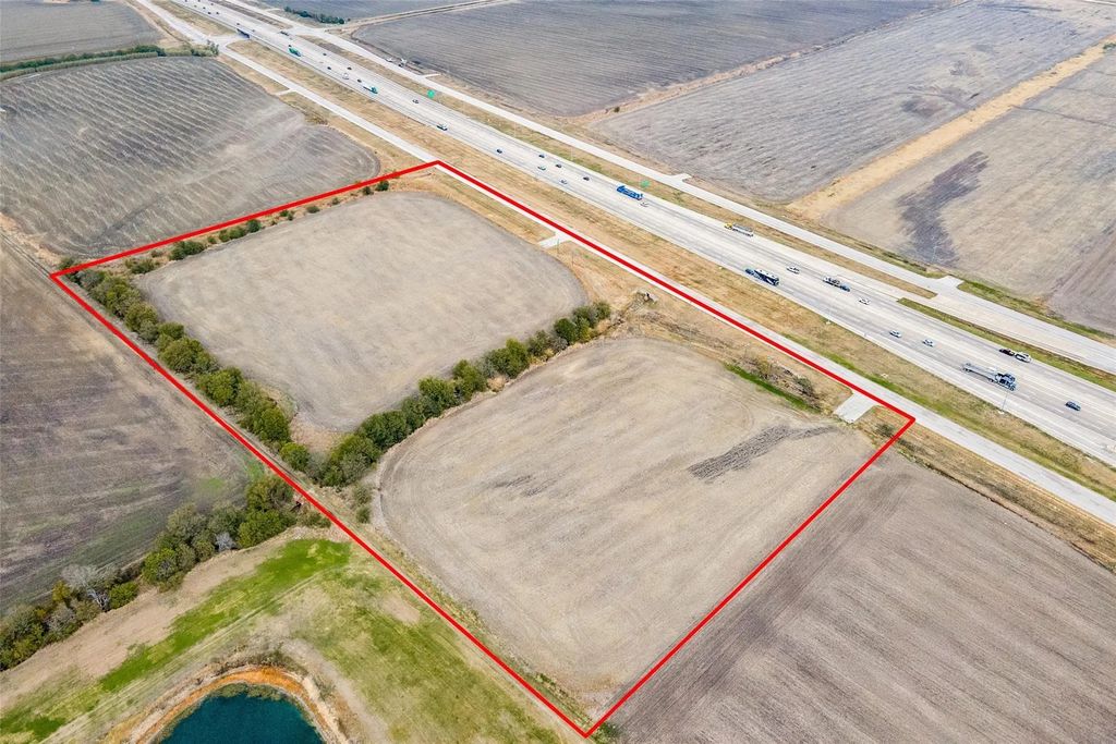 Tbd S I-35, Abbott