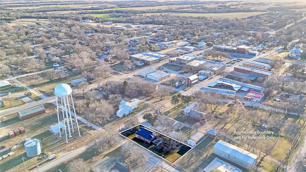309 E Howell Street, Saint Jo