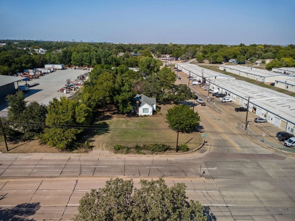 1201 S Wildwood Drive, Irving