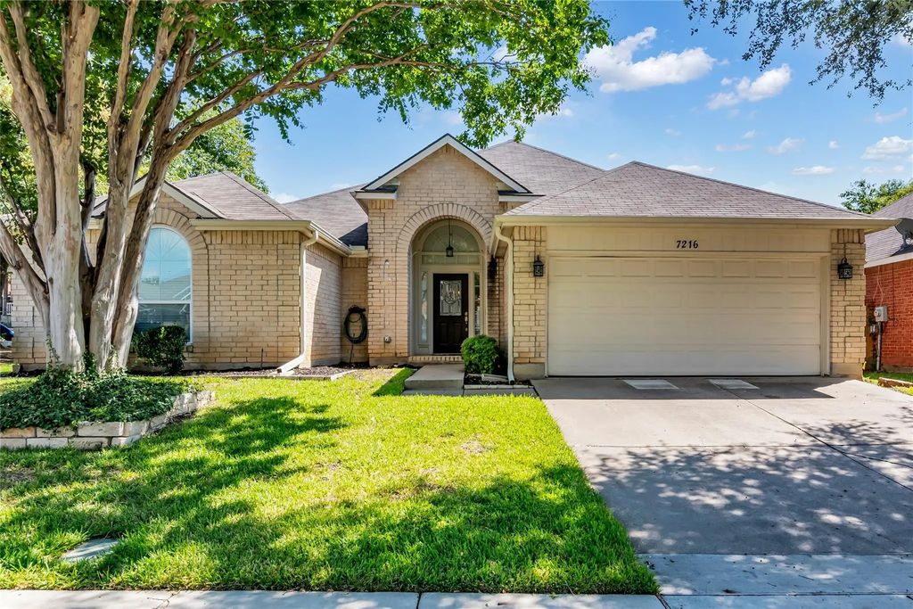 7216 Mesa Verde Trail, Fort Worth