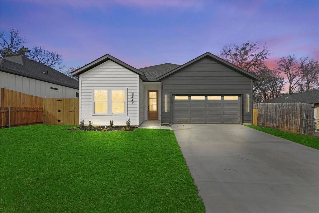 2447 Naoma Street, Dallas