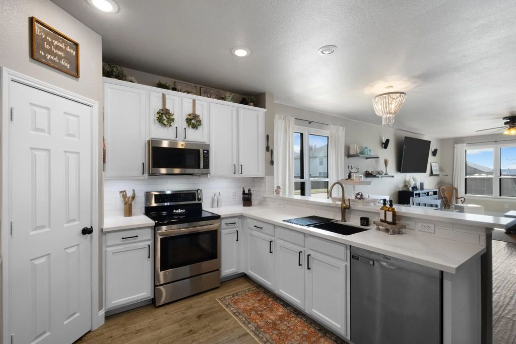 1360 Castlegar Lane, Fort Worth