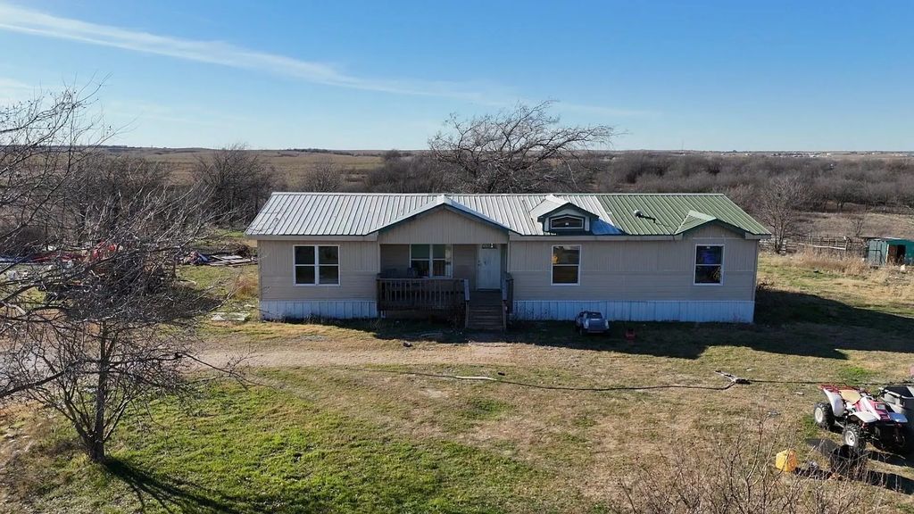 716 Coyote Trail, Rhome