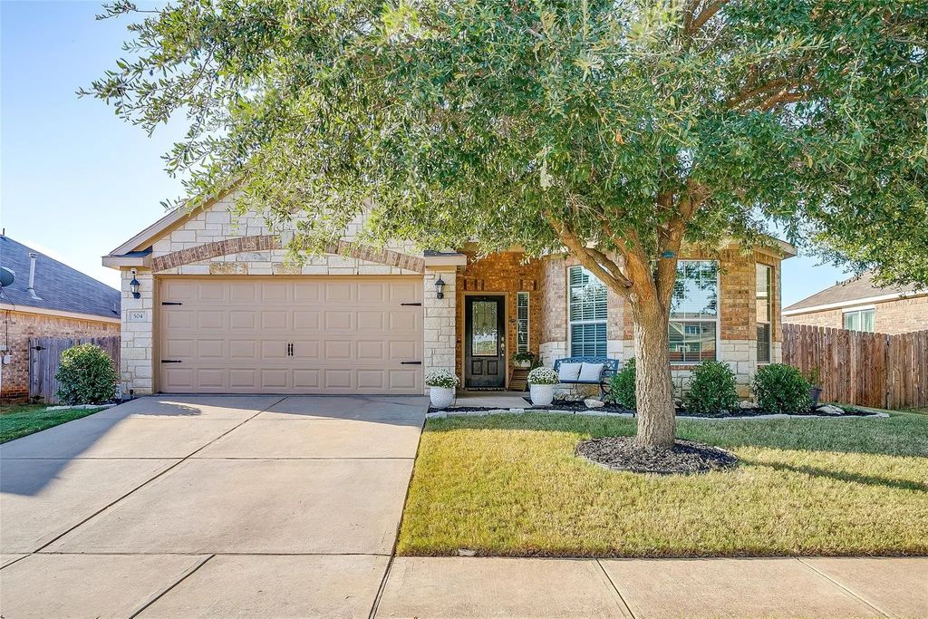 504 Bailer Drive, Crowley