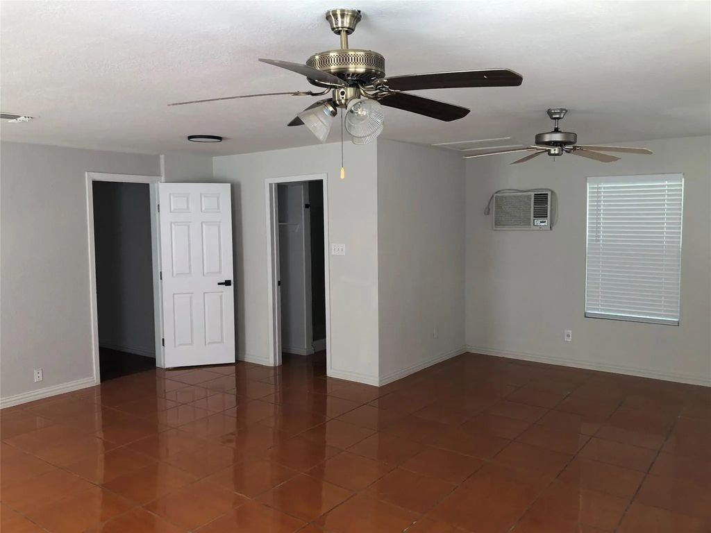 2606 Laurel Street, Grand Prairie
