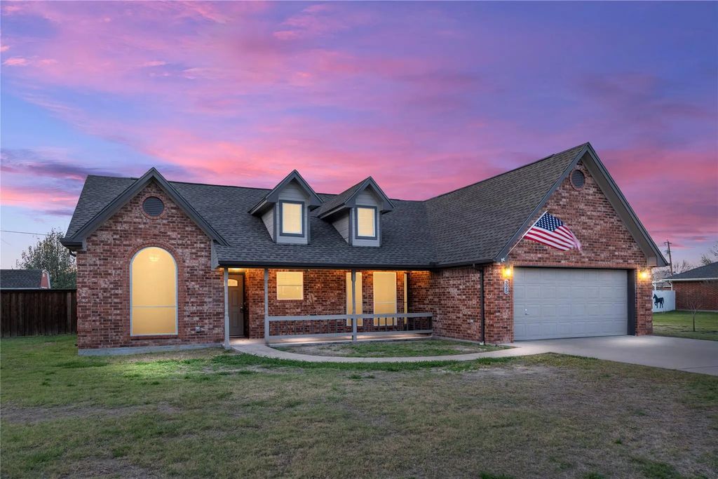 325 Flying Bridge Drive, Gun Barrel City