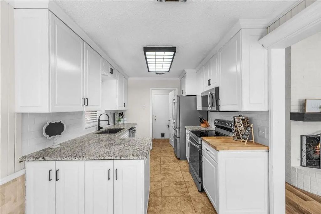 4704 Burning Springs Drive, Arlington