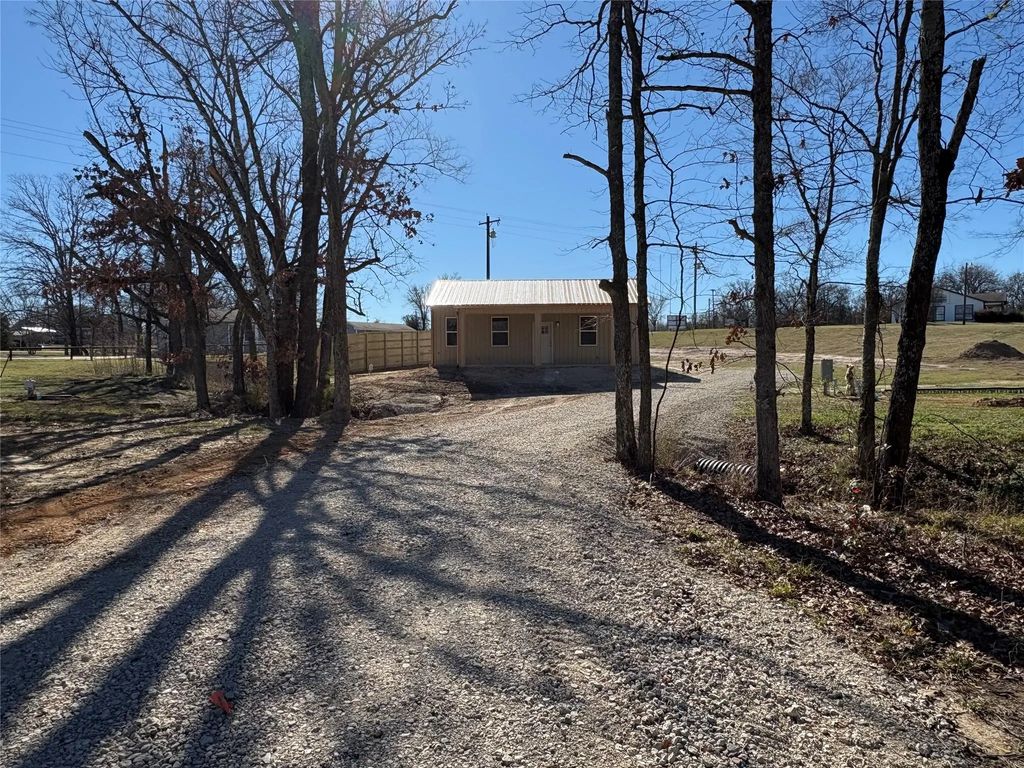349 Arapaho, Quitman