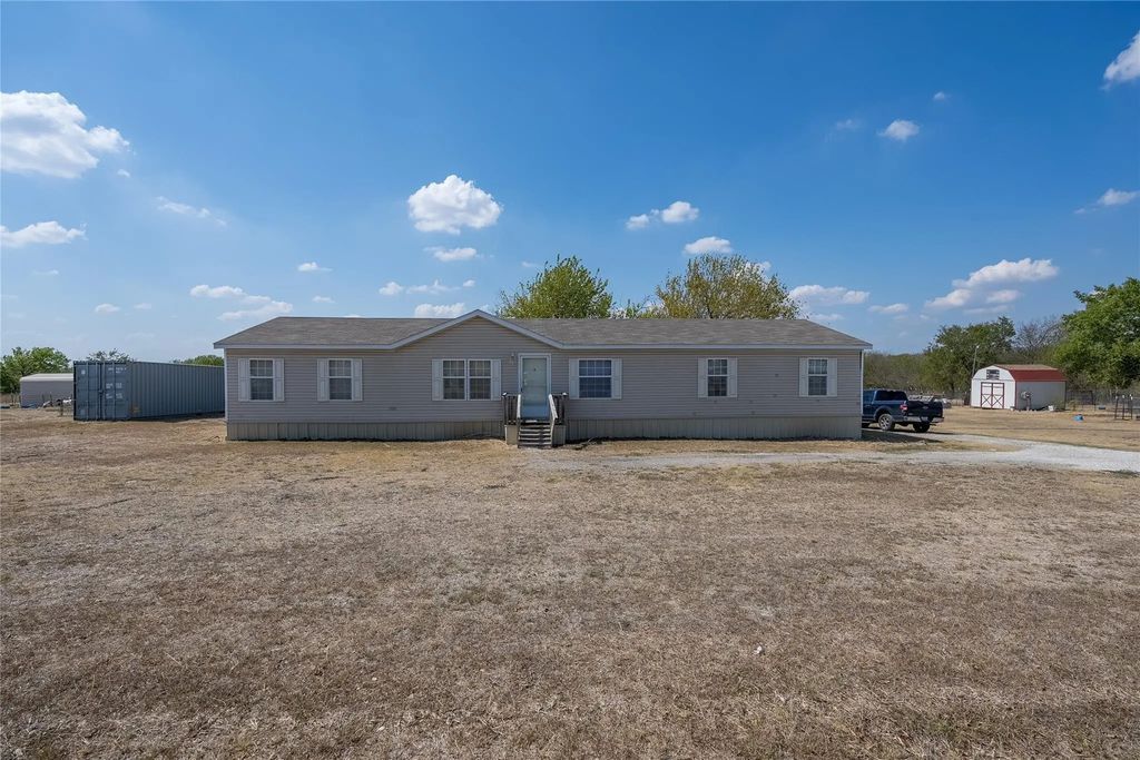 4260 Couch Road, Ponder
