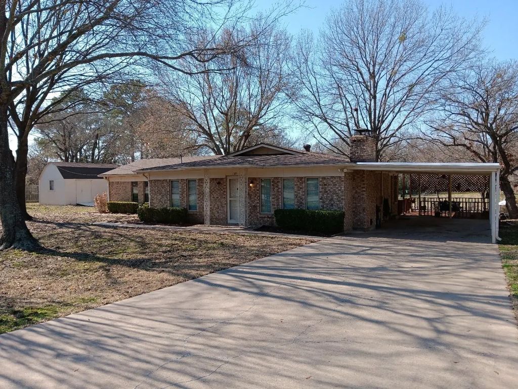 519 Jolly Drive, Gun Barrel City