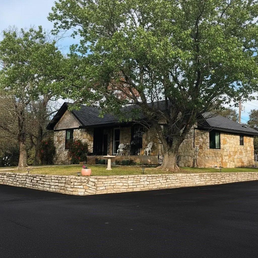 208 W 7th Street W, Weatherford