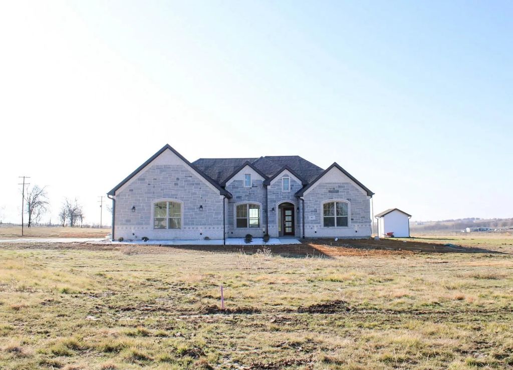 102 Country Road 4511, Decatur