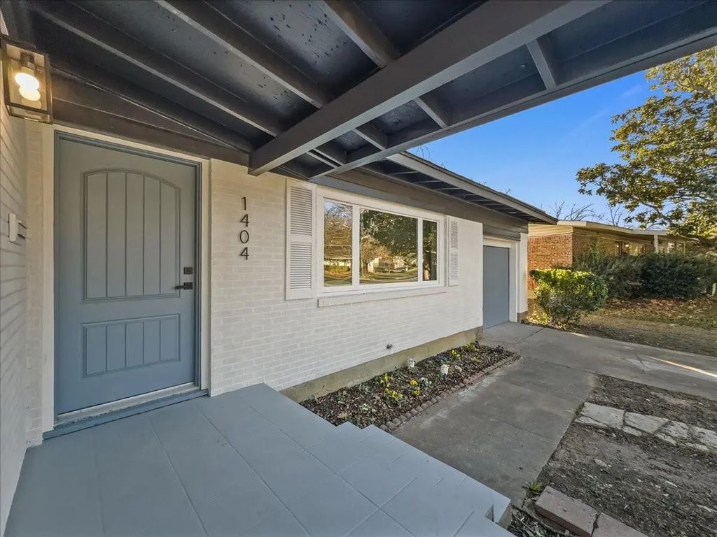 1404 Marshalldale Drive, Arlington
