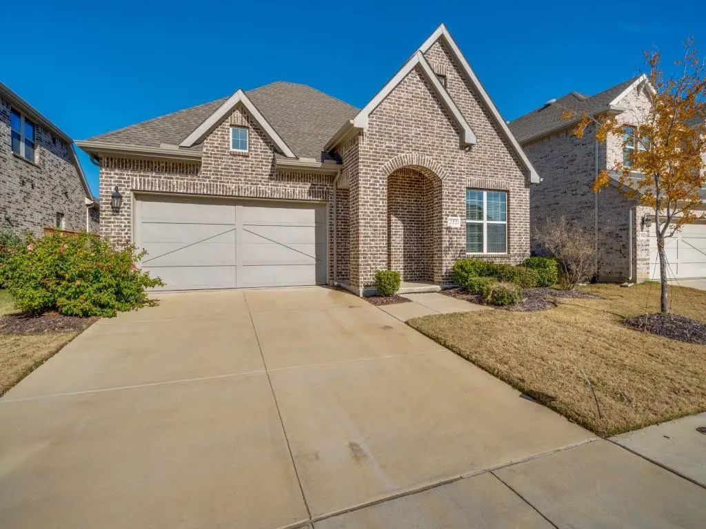 352 Moonvine Drive, Little Elm