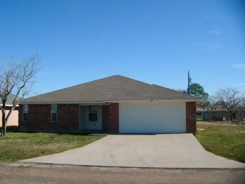 218 Flying Bridge Drive, Gun Barrel City