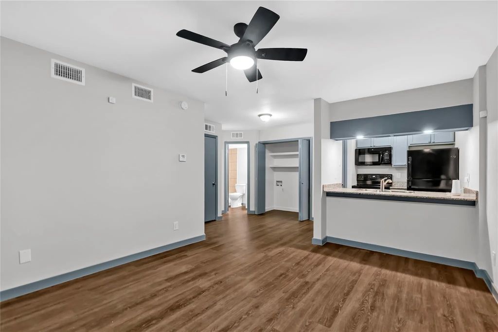9520 Royal Lane 116, Dallas