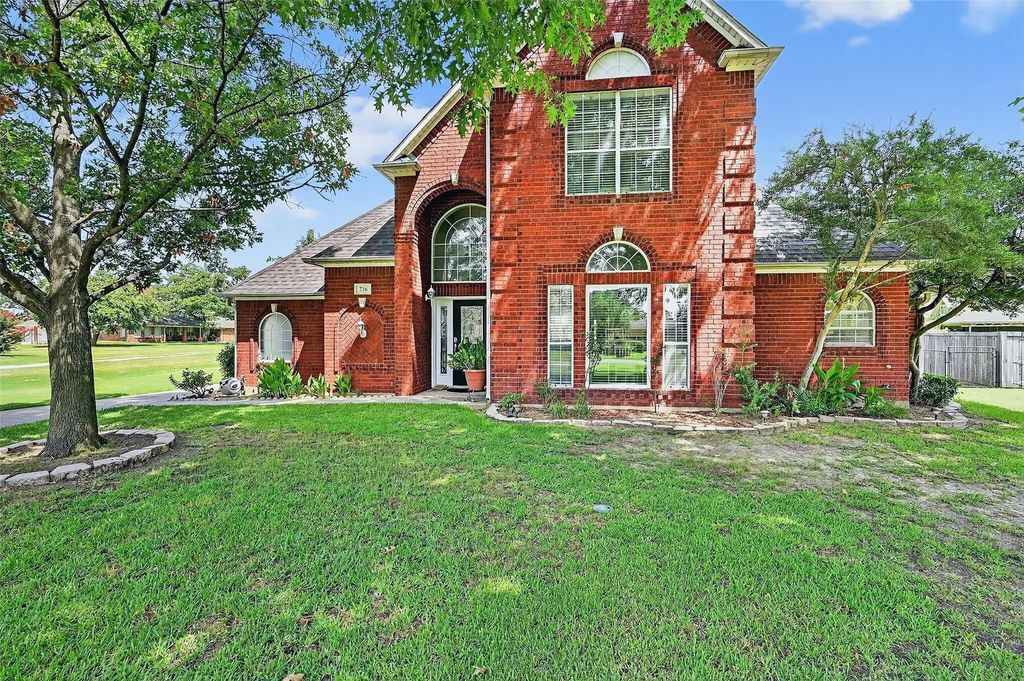 736 W Kiowa Drive, Lake Kiowa
