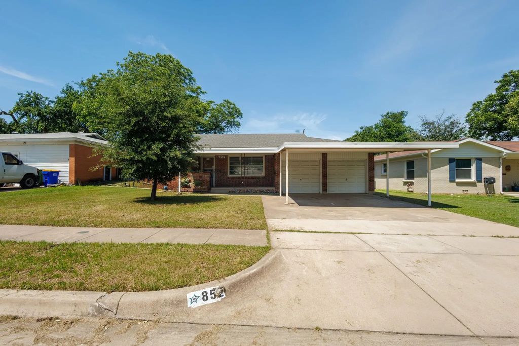 852 Odie Drive, White Settlement