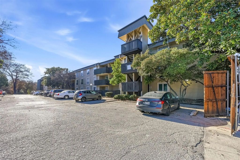4851 Cedar Springs Road 189, Dallas