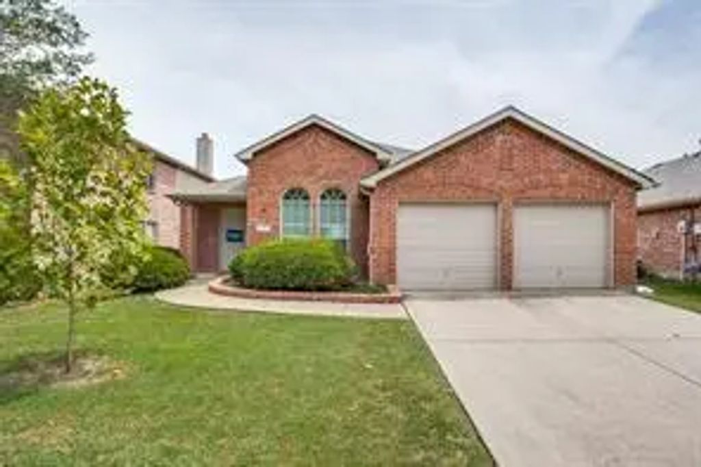 305 Highland Glen Drive, Wylie