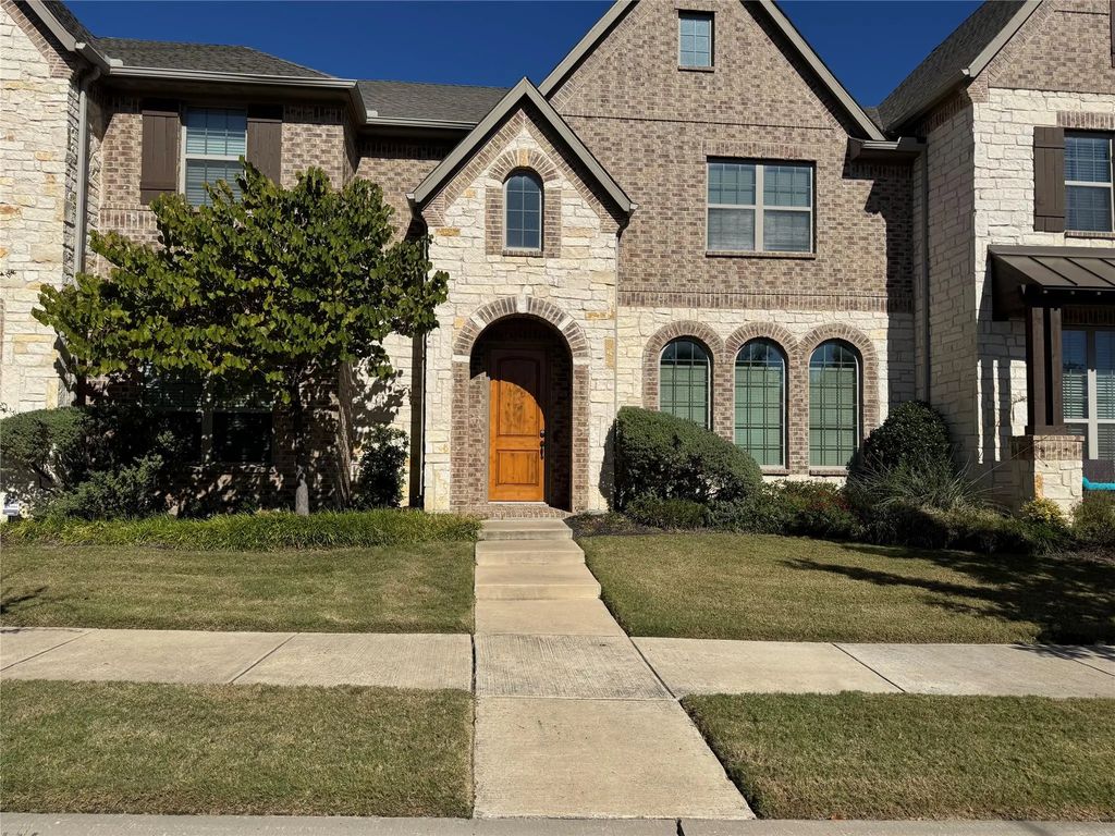 2401c Cort Drive C, Carrollton