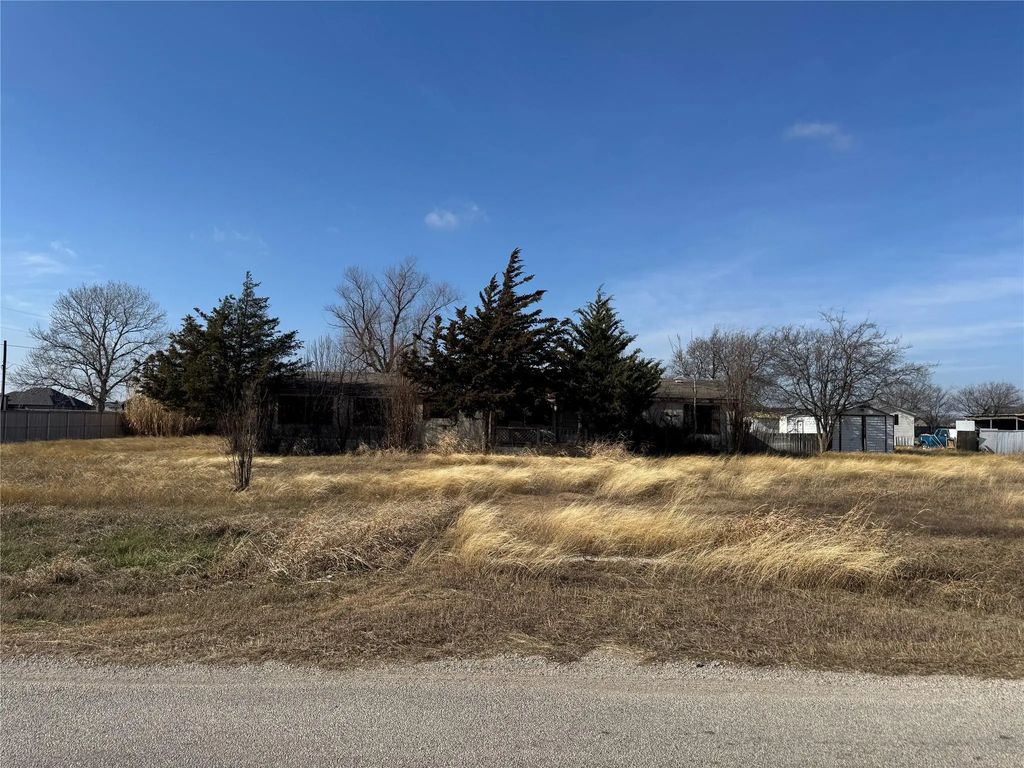 8384 Houston Road, Sanger
