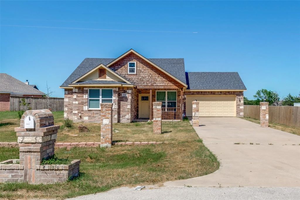 2412 Colquitt Road, Terrell