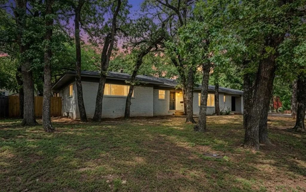 4252 Mccomas Road, Haltom City