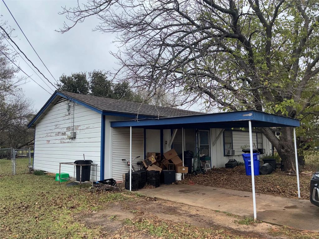 373 Shoreline Drive, Azle